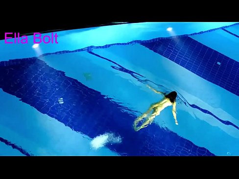 ❤️ Ùn possu micca piantà di fighjulà, ghjovana bionda catturata nuda in piscina ELLA BOLT ️ Video cazzo  à co.milfnut-net.ru