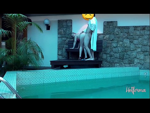❤️ Boss invita a cameriera à a piscina, ma ùn pudia resiste à un caldu ️ Video cazzo  à co.milfnut-net.ru